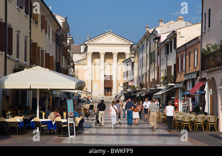 Fußgängerzone, Bardolino, Gardasee, Lago di Garda, Veneto, Italien, Europa Stockfoto