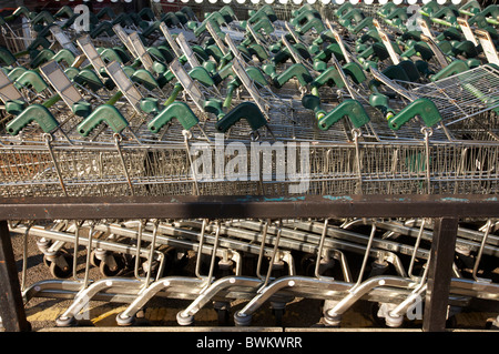 Waitrose Einkaufswagen Stockfoto