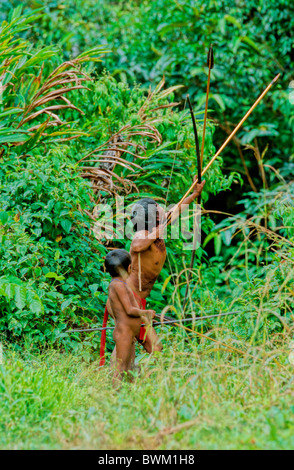 Venezuela Südamerika Indios Yanomami Cavaroa Stamm Ureinwohner Indianer Native Eingeborenen kommen aus Rio Stockfoto