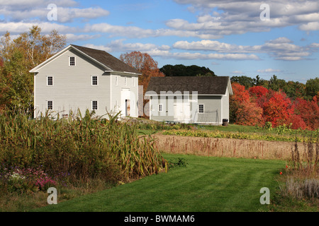 Holz- Scheunen innerhalb der Canterbury Shaker Village, New Hampshire, USA Stockfoto