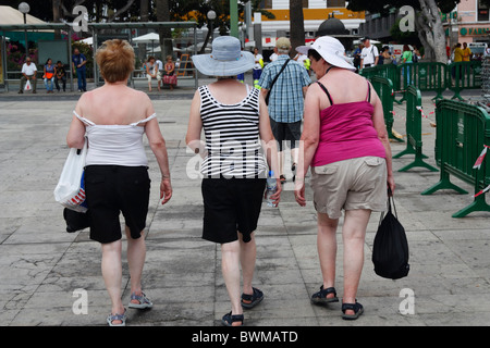 Drei britische Frauen im Urlaub in Spanien Stockfoto