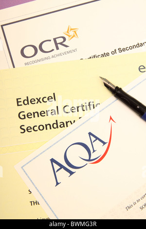 AQA Edexcel OCR Prüfung Prüfung Qualität übergeben Zertifikate Stockfoto