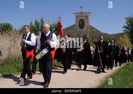 Fest "La Caballada" Prozession zur Einsiedelei La Estrella (1736) in ATIENZA Guadalajara Spanien Stockfoto