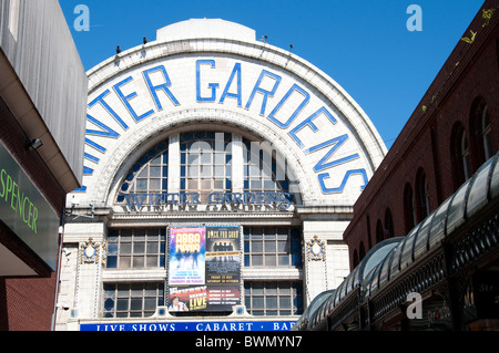 Die Eingangsfassade des Winter Gardens Theatre in Blackpool an der Küste von Lancashire in Nordengland Stockfoto