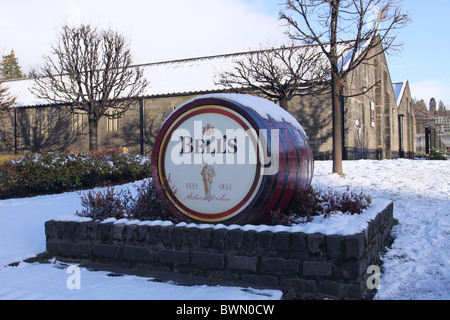 Außenansicht der Blair Atholl Destillerie Pitlochry im Winter Scottish Highlands November 2010 Stockfoto