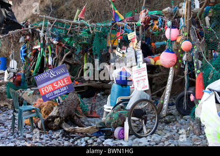 Lilstock Strandhütte begann als Protest zu marine Kunststoff-Müll, der ins Meer geworfen wurde.  DAVID MANSELL Stockfoto
