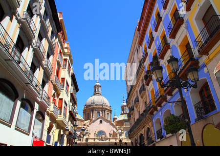 Kathedrale von El Pilar in Zaragoza Stadt Spanien anzeigen von Alfonso Straße Stockfoto