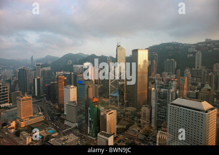 China Asien Honkong Insel April 2008 Skyline Wolkenkratzer Stadt Stadt Abenddämmerung Dawn Abend Morgenwolken Asien Stockfoto