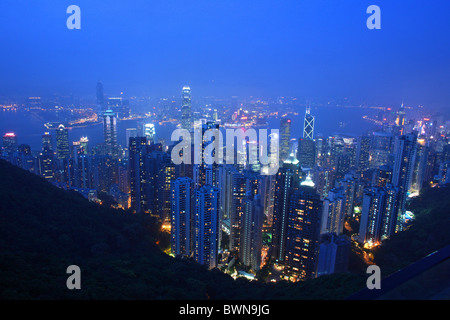 China Asien Honkong Insel April 2008 Skyline Wolkenkratzer-Stadt bei Nacht Lichter Übersicht übersehen Ansicht Stockfoto