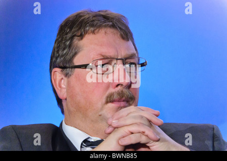 Sammy Wilson, DUP Party Konferenz. BELFAST 27.11.2010 Stockfoto