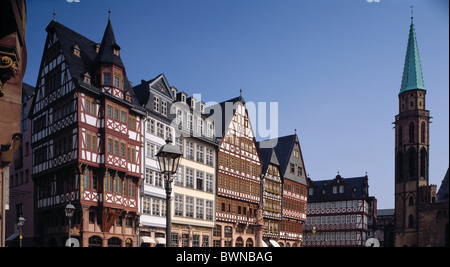 Deutschland-Europa-Frankfurt am Main Hessen Roemerberg Fachwerk Häuser Häuserzeile Ost-Zeile-Nikolai-Kirche Stockfoto