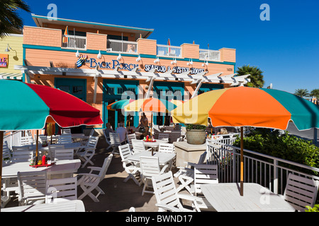 Terrasse von der Rückseite Veranda Restaurant Pier Park, Panama City Beach, Golfküste, Florida, USA Stockfoto