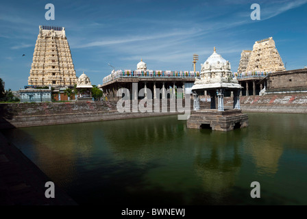 Stellt das Prithvi (Erde) Linga, Shiva, der Sri Ekambaranathar Tempel mit Tank; Saivite; Kanchipuram. Stockfoto