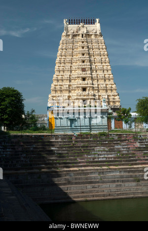 Stellt das Prithvi (Erde) Linga, Shiva, der Sri Ekambaranathar Tempel mit Tank; Saivite; Kanchipuram. Stockfoto