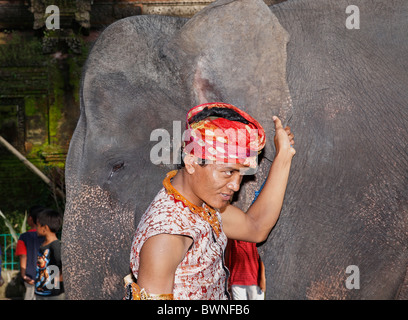 Bestandteil einer königlichen Einäscherung Zeremonie, Ubud, Bali. Stockfoto