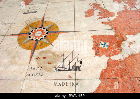 Denkmal der Entdeckungen, Padrão Dos Descobrimentos, Mosaik Dekoration zeigt eine Welt Karte, Belem, Lissabon, Portugal Stockfoto