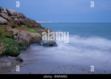 Die schöne Küstenlandschaft am zuvorkommend Beach in Dorset. Stockfoto