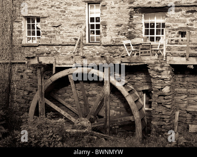 Alten Wasserrad in Ambleside, Cumbria im Lake district Stockfoto