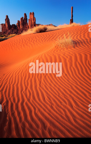 Sanddünen im Yei-Bi-Chai Rocks im Monument Valley, AZ Stockfoto