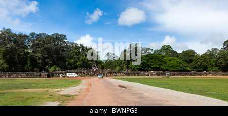 Elefanten-Terrasse des königlichen Palastes, Angkor Thom, Angkor, UNESCO World Heritage Site, Kambodscha, Indochina, Südostasien, Asien Stockfoto