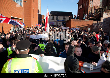 English Defence League Edl Demonstranten zum Jahresbeginn eine Anti-islamische Protestmarsch durch Preston Stadtzentrum in lancashire Stockfoto