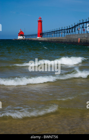 South Breakwater Leuchtturm entlang des Lake Michigan Grand Haven, MI USA durch Willard Clay/Dembinsky Foto Assoc Stockfoto