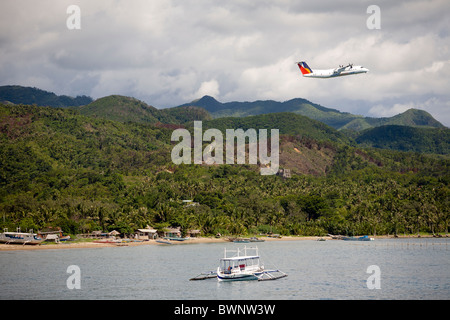 Ein Flugzeug Wartung Boracay Island fährt vom Flughafen Caticlan in Aklan Province, Philippinen. Stockfoto