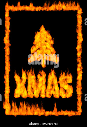 Brennende XMAS und Weihnachtsbaum in einem Rahmen von Feuer isolierten auf schwarzen Hintergrund Stockfoto