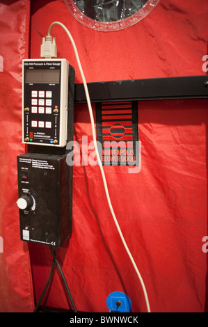 Paris, Frankreich, „Gebläsetür“ Green Building Products, Prüfgeräte für Detailisolierung, Heimeffizienz europa Stockfoto