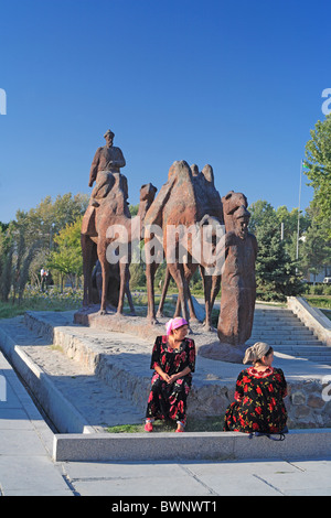 Denkmal auf der großen Seidenstraße Samarkand Uzbekistan Zentralasien Orient Oriental usbekischen Ouzbek muslimischen blau sk Stockfoto