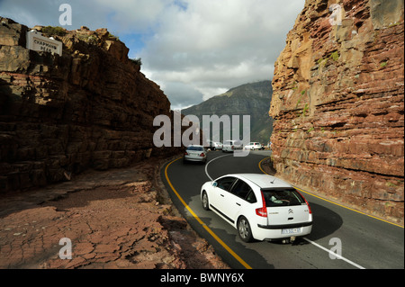 Kapstadt, Westkap, Südafrika, Landschaft, Menschen in Autos auf der malerischen Chapmans Peak Drive, afrikanische Landschaften Stockfoto