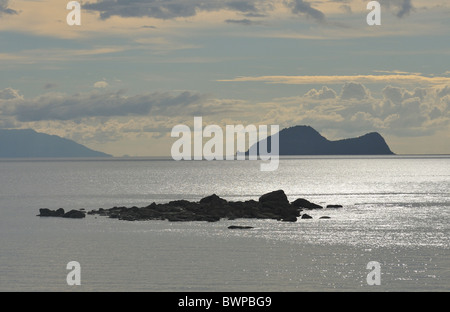 Satang Insel Silhouette auf der South China Sea, Sarawak, Malaysia, Asien Stockfoto