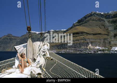 Griechenland Europa Santorin Mittelmeer Cyclades Kreuzfahrt Kreuzfahrtschiff Europa Freizeit Freizeit Zeitreise Stockfoto