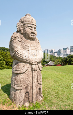 Statue am Grab von König Sejong der große, Königliche Gräber der Joseon-Dynastie, 1392-1910, Gangdong Park, Seoul, Südkorea; Stockfoto