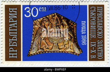 Bulgarien - ca. 196: Eine Briefmarke gedruckt von Bulgarien zeigt den goldenen Schatz 9-10 Jahrhundert aus Preslav, ca. 1986 Stockfoto