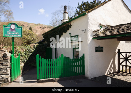 Sarah Nelsons Gingerbread Shop in einem winzigen alten Schulgebäude im Lake District National Park Village Grasmere Cumbria England UK Stockfoto