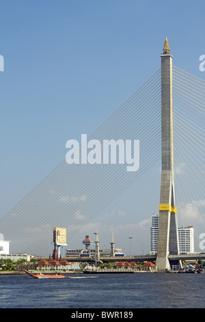 Rama-VIII-Brücke in Bangkok Stockfoto