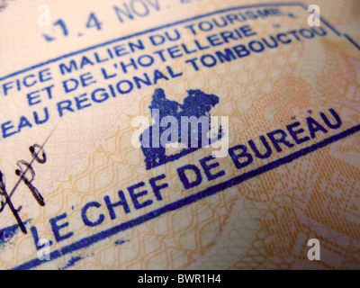 Reisepass mit Stempel von der Touristeninformation in Timbuktu. Mali Stockfoto