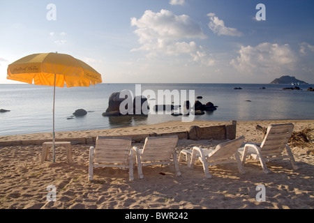 Sonnenuntergang am Strand Stockfoto