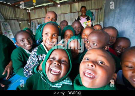 Kinder aus Mathare Slums, Maji Mazuri Zentrum und Schule, Nairobi, Kenia Stockfoto