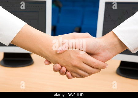 Foto des Handshakes Geschäftspartner nach dem Auftreffen auf deal Stockfoto