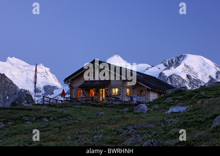 Schweiz Europa Kanton Wallis Outdoor Outdoors Outside Landschaft Alpen Berg Berge Bergwelt Stockfoto