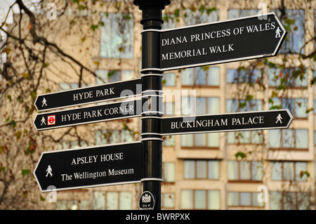 "Diana Princess of Wales Memorial Walk", in der Nähe von Knightsbridge, London, England, Vereinigtes Königreich, Europa zu unterzeichnen Stockfoto