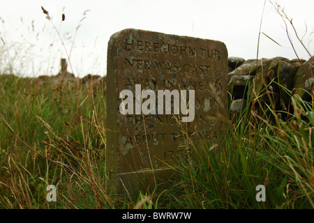 Die seltsamen Stein aus dem Roman Thursbitch von Alan Garner, gefunden auf einer Cheshire-Gasse im Peak District. Stockfoto