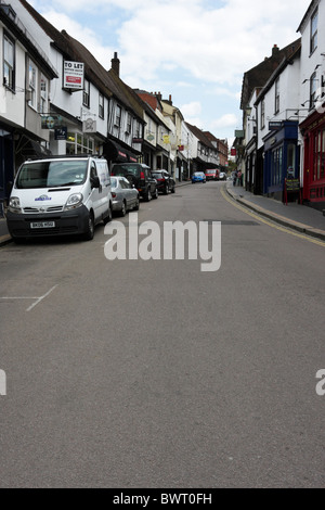 Ein Blick von der Unterseite der George Street in der historischen Stadt St Albans in Hertfordshire. Stockfoto