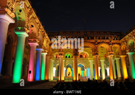 Die abendliche Lichtshow in Thirumalai Nayak Palast, Madurai, Indien Stockfoto