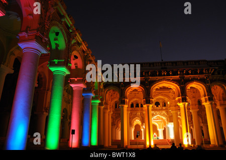 Die abendliche Lichtshow in Thirumalai Nayak Palast, Madurai, Indien Stockfoto