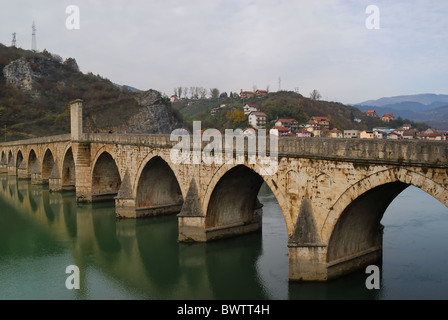 Visegrad, Bosnien und Herzegowina, Mehmed-Paša Sokolović Brücke. Die Brücke über die Drina. Stockfoto