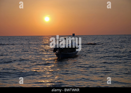 Thailand-Asien-Abend launisch Andamanen See Asienreise Boot Boote Ferien Urlaub Freizeit Recreatioin Khao Stockfoto