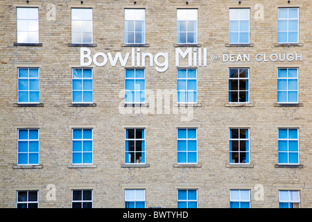 Bowling-Mühle bei Dean Clough Halifax West Yorkshire England Stockfoto